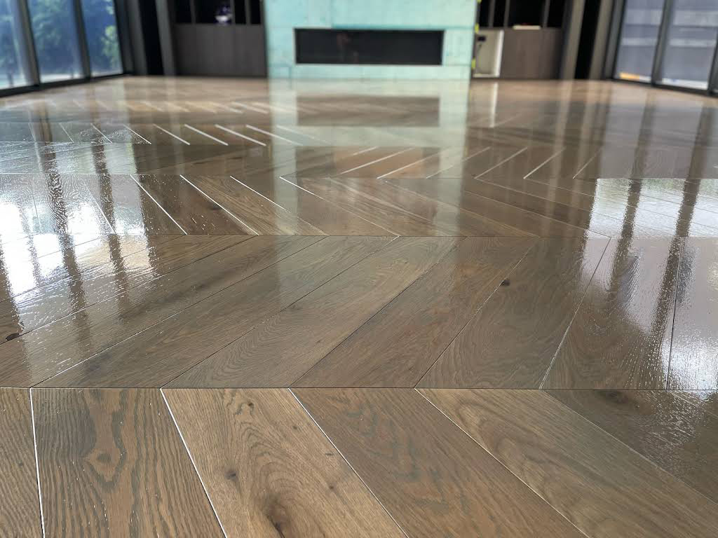 Diagonal Tiles with Wood Effects
